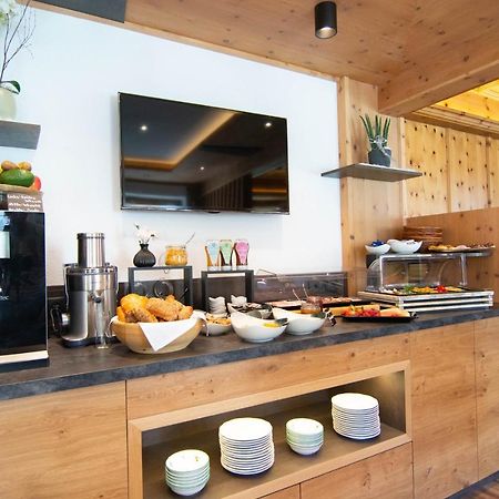 Koecks Bed & Breakfast Galtur Bagian luar foto