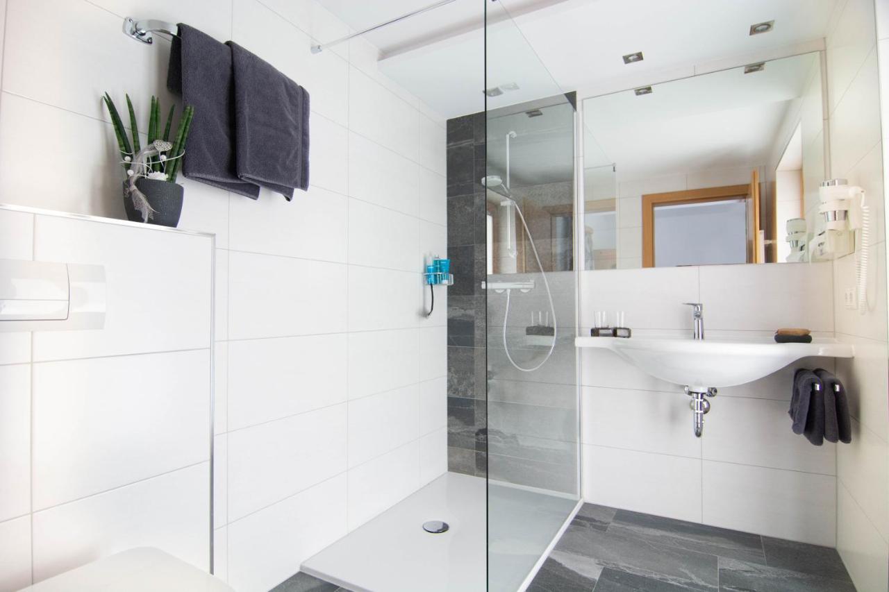 Koecks Bed & Breakfast Galtur Bagian luar foto