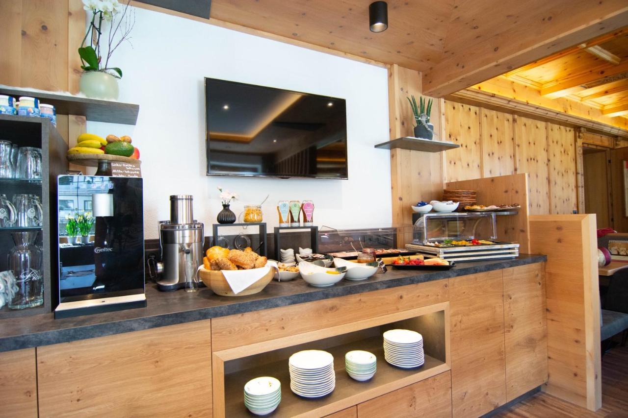 Koecks Bed & Breakfast Galtur Bagian luar foto